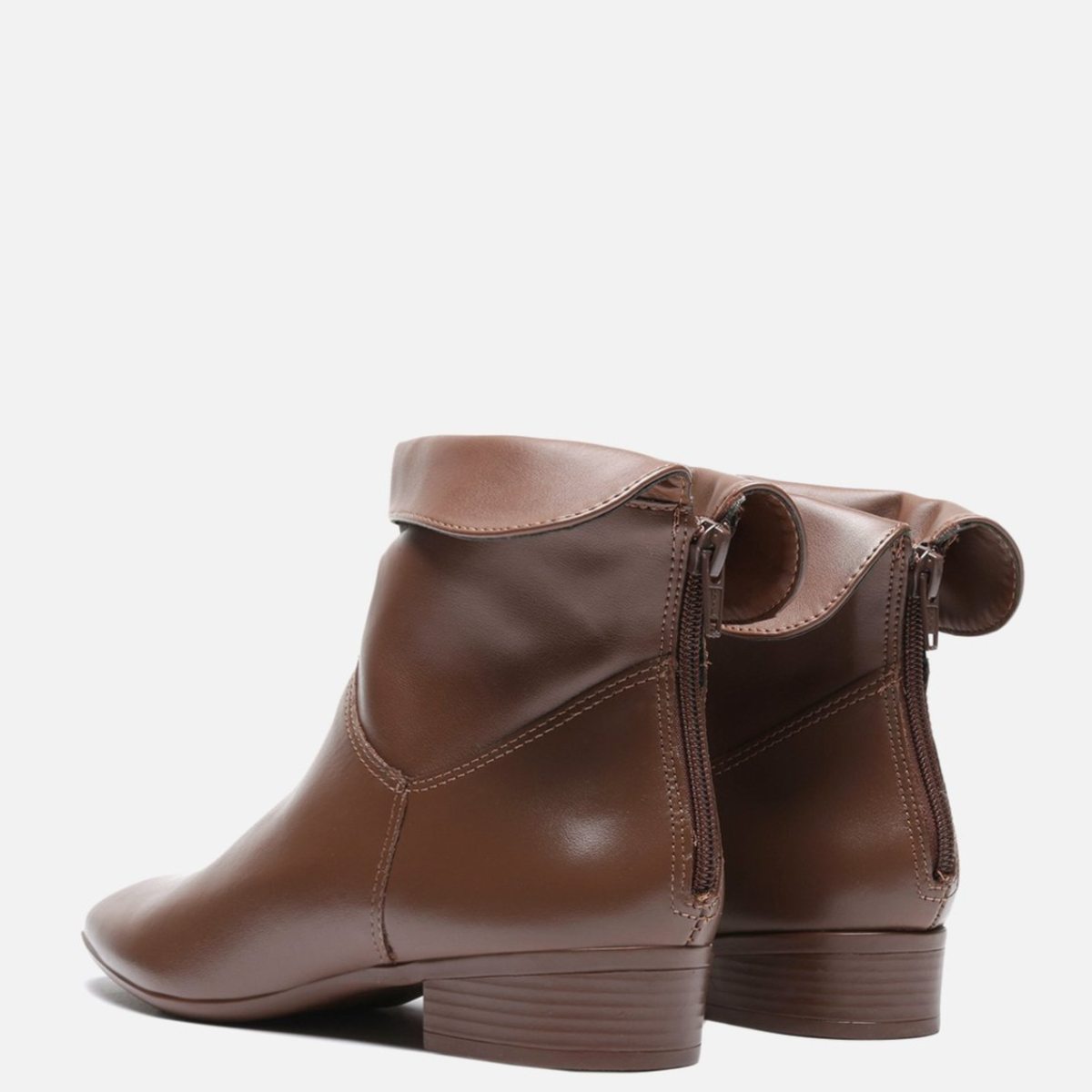 Bota Feminina Arezzo Classic Couro Cano Curto